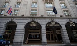 "فاينانشال تايمز" تشكف عن هوية المالك العربي الجديد لفندق ريتز اللندني العريق