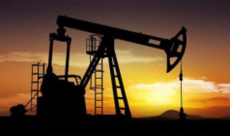 استقرار النفط ومخاوف الطلب تطغى على آمال التحفيز الأمريكي