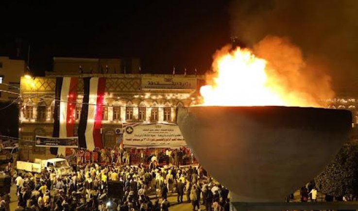  ايقاد شعلة ثورة 26سبتمبر في ميدان التحرير بصنعاء 