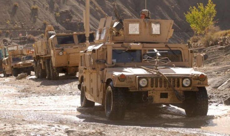 الجيش اليمني ينفذ عملية استباقية يمنع القوات الأمريكية من السيطرة على حقول نفط مأرب وشبوة