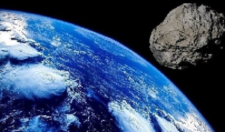 كويكب بحجم ثلاثة ملاعب كرة قدم يقترب من الأرض