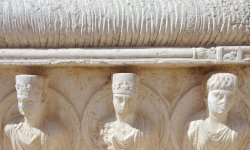 لبنان يعيد لسوريا 5 قطع أثرية مهربة ودمشق تنتظر استعادة آثار مهربة أخرى متواجدة بمتحف بيروت