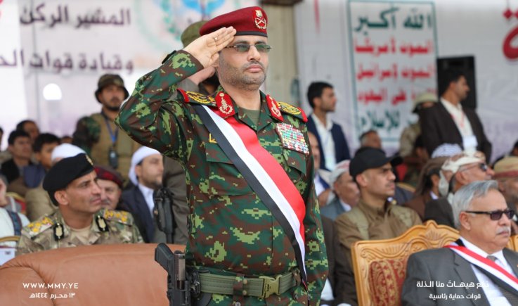 الرئيسُ المشاط في عرض عسكري هو الأضخمُ : قوّاتُنا بالمرصادِ لمن يفكّرُ في ابتلاعِ اليمن