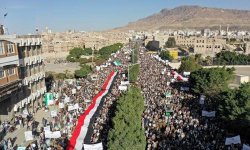 بيان مسيرة صنعاء يدعو لمقاطة السويد وطرد سفرائها من الدول الاسلامية