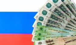ارتفاع الروبل أمام الدولار واليورو قبيل اجتماع مرتقب للمركزي الروسي
