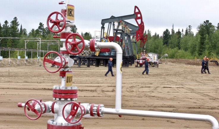 مسؤول روسي يكشف عن خطط بلاده النفطية في 2023
