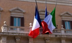 "التايمز": غياب فرنسا وإيطاليا عن الضربات على اليمن كشف تصدع المجتمع الدولي