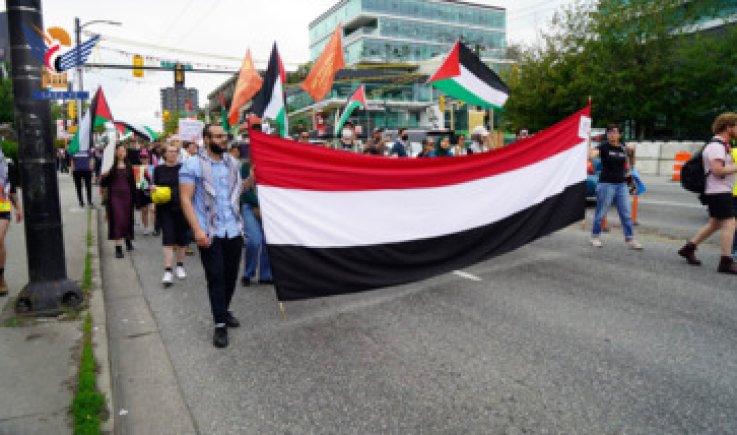 مسيرة تضامنية مع الشعب الفلسطيني واليمني في مدينة فانكوفر الكندية