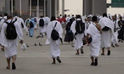 صنعاء تتهم السلطات السعودية باحتجاز 1124 حاجا يمنيا