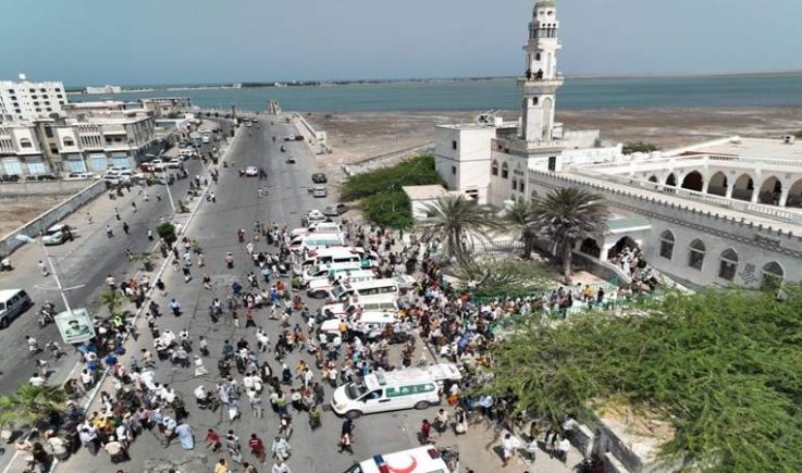 تهامة تشيع شهداء مجزرة راس عيسى وتعلن النفير العام لمواجهة العدوان الأمريكي 