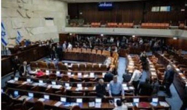انقسامات حادة داخل الكيان وقرابة مليون من سكان مغتصاباته يغادرون الأراضي المحتلة