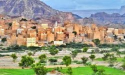 السلطة المحلية بمحافظة شبوة تدين العدوان الصهيوني الغادر على الأحياء السكنية والمنشآت المدنية بالعاصمة صنعاء ومحافظة الجوف 