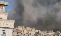 العدو الإسرائيلي يستهدف بسلسلة غارات أحياءً سكنية وأعيانًا مدنية بالعاصمة صنعاء