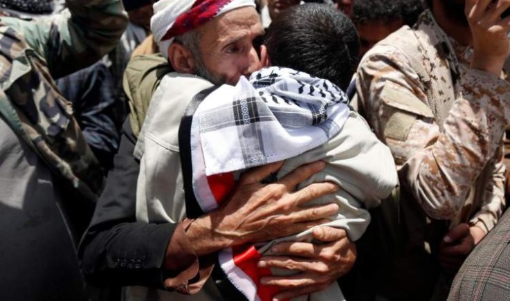 صفقة تبادل الأسرى .. خطوة إيجابية نحو تنفيذ الاستحقاقات الإنسانية