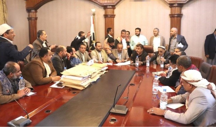 فتح مظاريف مناقصة مشروع إنشاء مبنى مركز الأبحاث الزراعية والسمكية بجامعة صنعاء