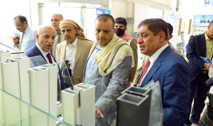 القائم بأعمال وزير الاقتصاد والصناعة والاستثمار يزور عددًا من المصانع الإنتاجية