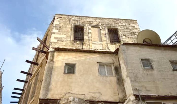 مغتصبون صهاينة يستولون على عقار "الباشا" التاريخي في القدس المحتلة