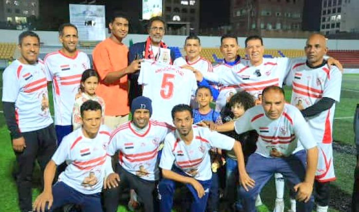 تكريم مستحق لقاهر الصين