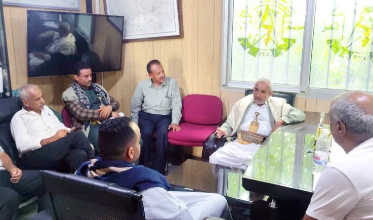 الرميمة يطلع على جهود تعزيز الأداء في مؤسستي المياه والكهرباء بتعز