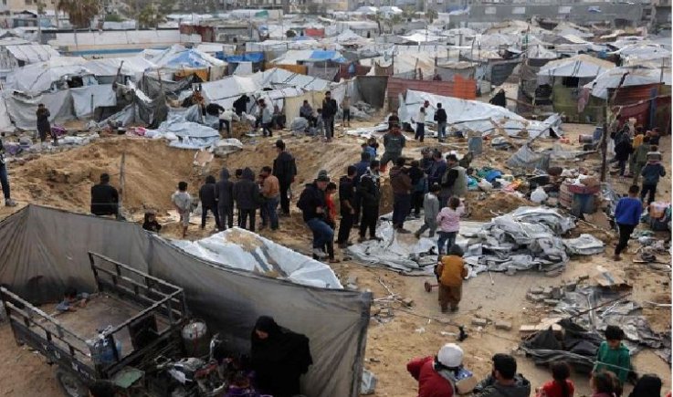 شهداء وجرحى بقصف للعدو الإسرائيلي على غزة واستهداف خيام النازحين في خان يونس