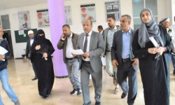 رئيس جامعة صنعاء يطّلع على سير العمل في العيادات السريرية بكلية طب الأسنان